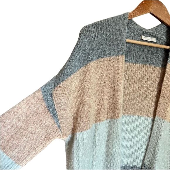 Active USA colour block cardigan. Size small - Picture 2 of 11